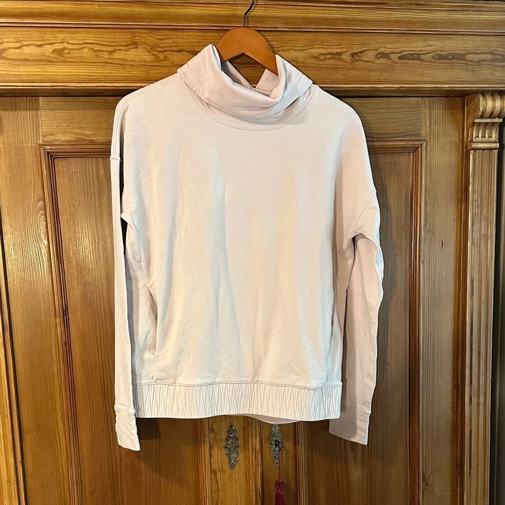 Lululemon Athletica light pink Women's Sweater embroidered logo sz 8 cowl neck